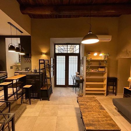 Barrio Flat Apartment เนเปิลส์ ภายนอก รูปภาพ